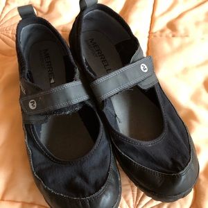 Merrill flat “barefoot” black size 9.5